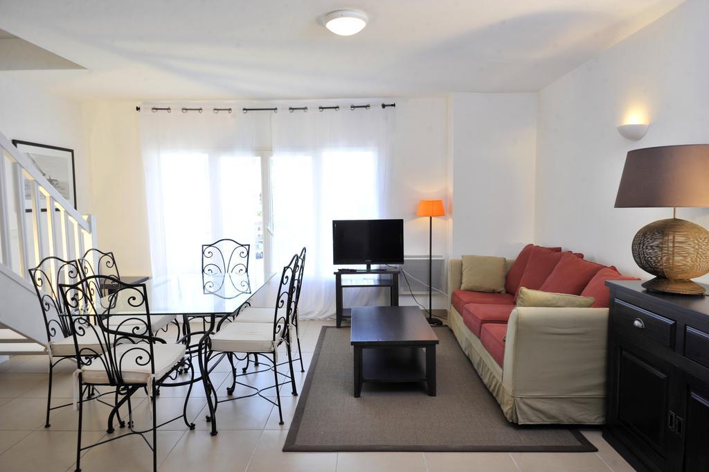 Lagrange Vacances Estivel - Résidence Jardin Mauresque Arcachón Habitación foto